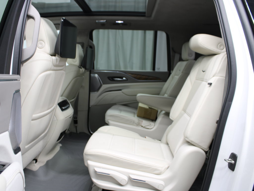 Used 2021 Cadillac Escalade ESV Premium Luxury Platinum AWD/4WD image 17