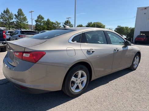 Used 2024 Chevrolet Malibu LS FWD image 5