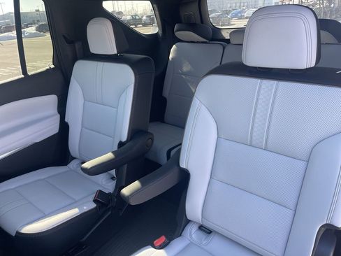 Used 2025 Chevrolet Traverse High Country w/ LPO, Floor Liner Package image 38