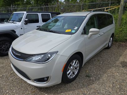 Used 2020 Chrysler Pacifica Touring-L