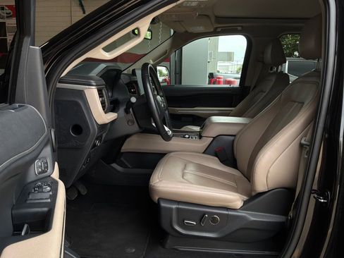 Used 2024 Ford Expedition Max Limited AWD/4WD image 8