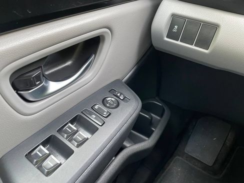 Certified 2023 Honda Pilot LX image 14