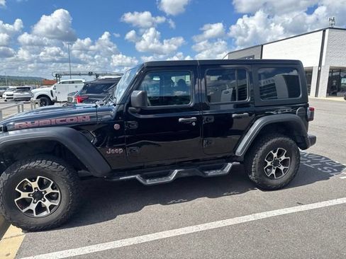 Used 2023 Jeep Wrangler Unlimited Rubicon w/ LED Lighting Group AWD/4WD image 2