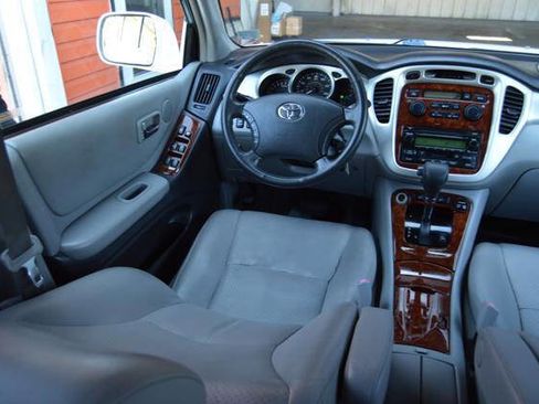 Used 2004 Toyota Highlander Limited AWD/4WD image 56