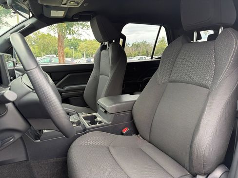 Used 2025 Toyota 4Runner SR5 AWD/4WD image 6