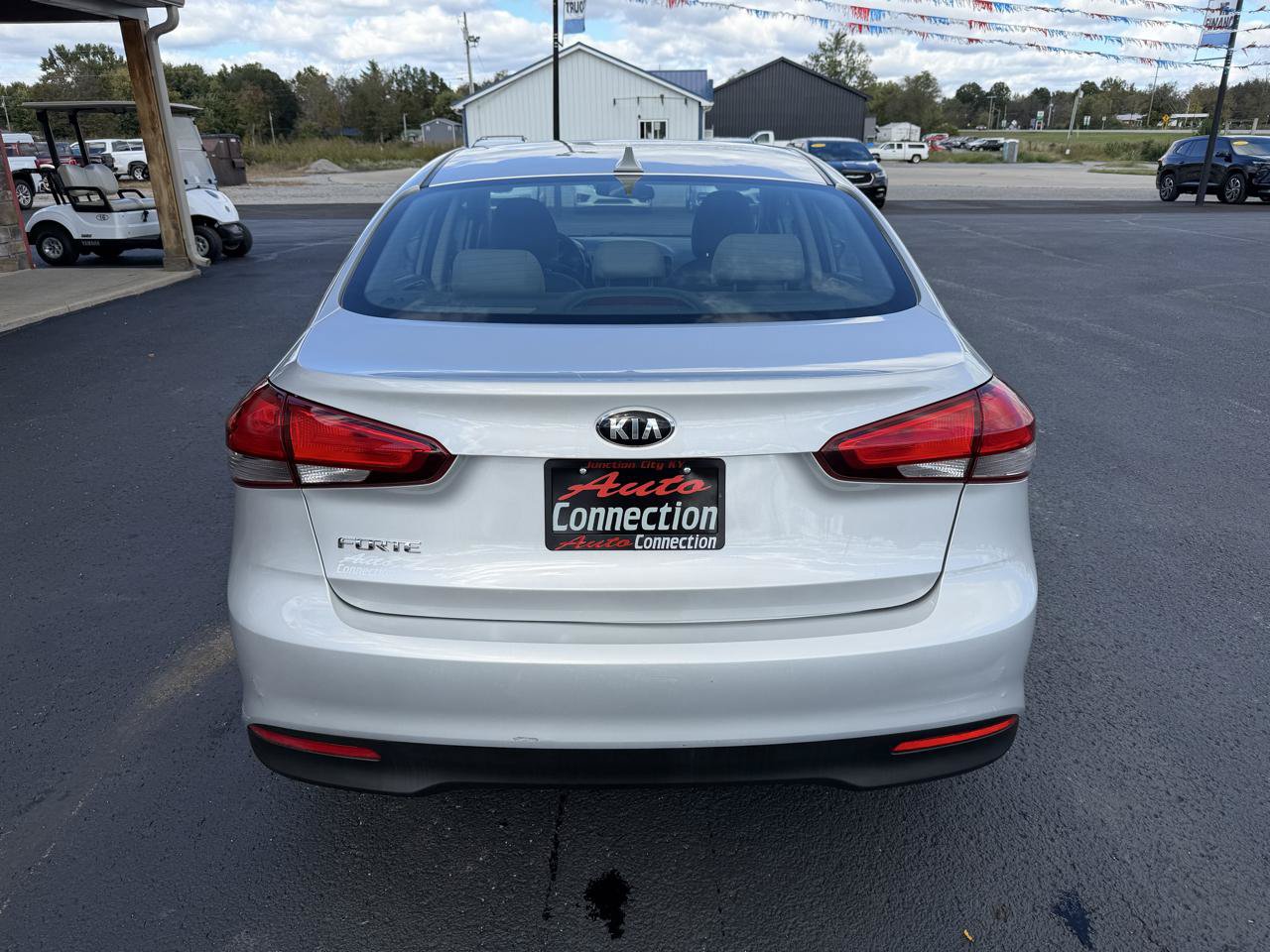 Used 2017 Kia Forte LX FWD image 5