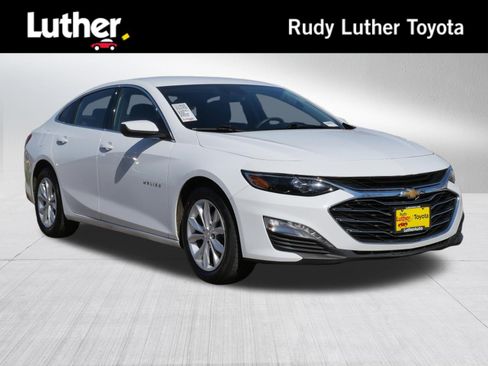 Used 2024 Chevrolet Malibu LT FWD image 1