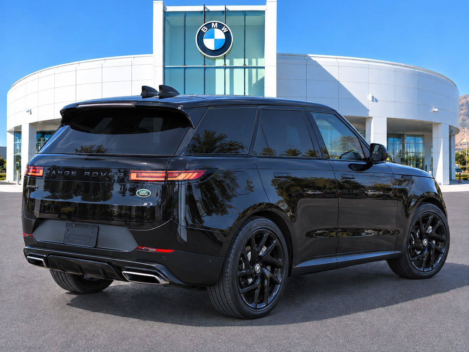 Used 2023 Land Rover Range Rover Sport SE AWD/4WD image 8