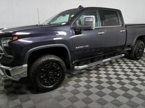 Used 2024 Chevrolet Silverado 2500 LTZ w/ LTZ Convenience Package AWD/4WD image 27