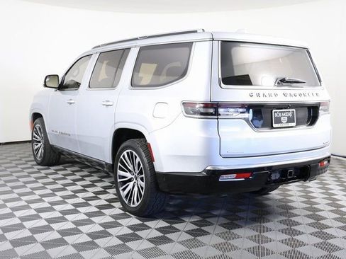 Used 2022 Jeep Grand Wagoneer Series III image 6