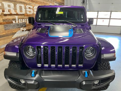 Used 2023 Jeep Wrangler Unlimited Rubicon 4xe w/ Cold Weather Group AWD/4WD image 8