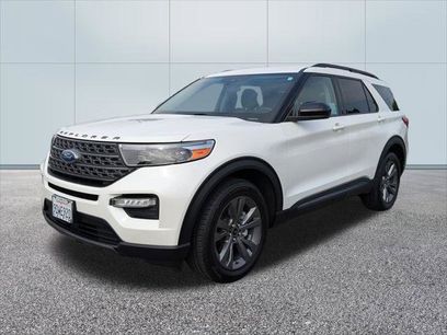 Certified 2022 Ford Explorer XLT w/ Equipment Group 202A