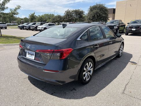 Used 2023 Honda Civic LX image 5
