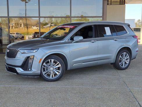 Used 2025 Cadillac XT6 Premium Luxury FWD image 1