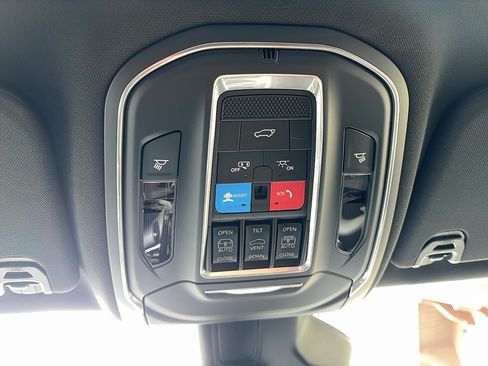 New 2026 Jeep Grand Wagoneer Limited AWD/4WD image 41