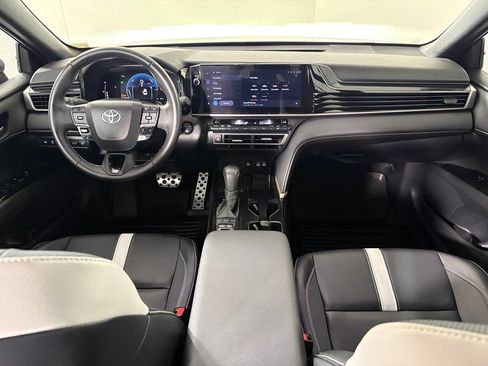 Used 2025 Toyota Camry SE w/ Multimedia Upgrade Package FWD image 37