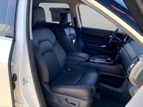 Used 2024 Nissan Pathfinder SL w/ SL Premium Package AWD/4WD image 9