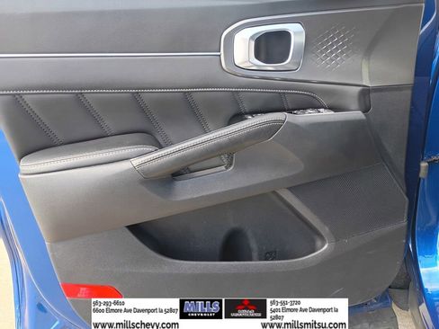 Used 2022 Kia Sorento SX image 9