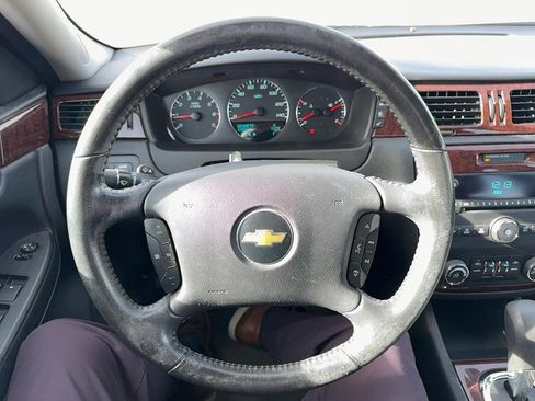 Used 2010 Chevrolet Impala LT image 14