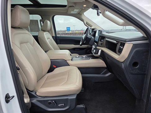 Used 2024 Ford Expedition Max Limited AWD/4WD image 10