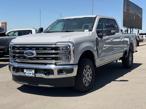 New 2026 Ford F250 Lariat w/ Lariat Ultimate Package AWD/4WD image 3