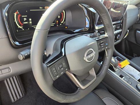New 2026 Nissan Pathfinder SL w/ SL Premium Package (P04) AWD/4WD image 13