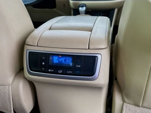 Used 2016 Toyota Highlander Limited FWD image 24