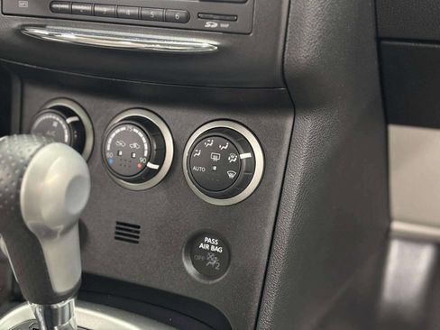 Used 2011 Nissan Rogue SV w/ Premium Pkg image 27