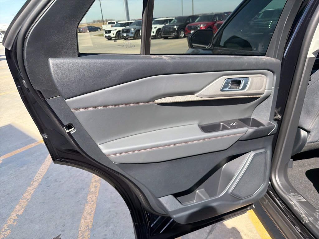 New 2026 Ford Explorer Active AWD/4WD image 18