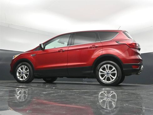 Used 2019 Ford Escape SE FWD image 34
