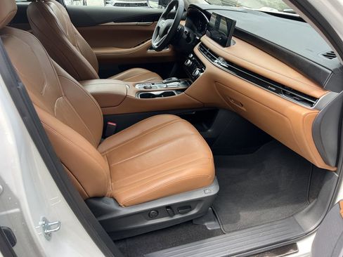 Used 2025 INFINITI QX60 Sensory w/ Vision Package image 11