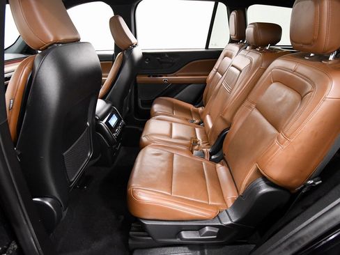 Used 2021 Lincoln Aviator Reserve image 15
