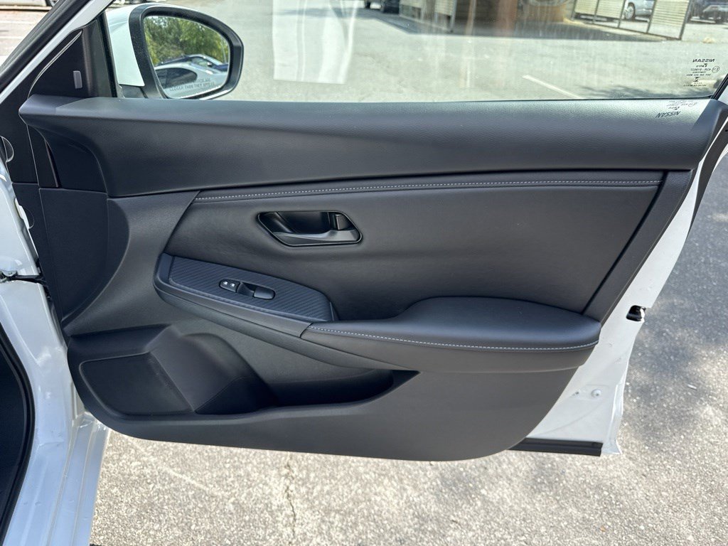 Used 2025 Nissan Sentra S FWD image 33