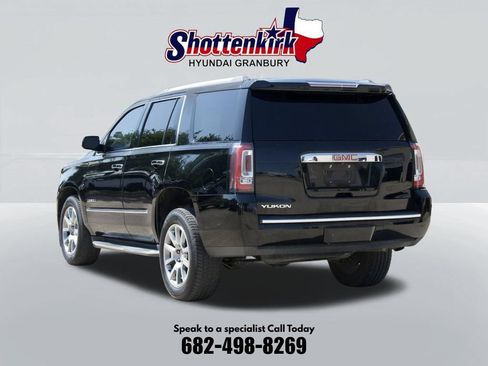 Used 2017 GMC Yukon Denali w/ Open Road Package RWD image 8