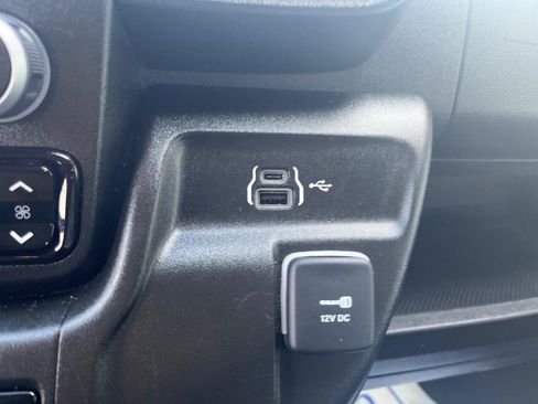 Used 2024 RAM ProMaster 2500 w/ Convenience Group image 18