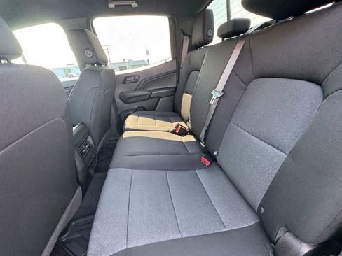 Used 2025 Chevrolet Colorado Trail Boss image 39