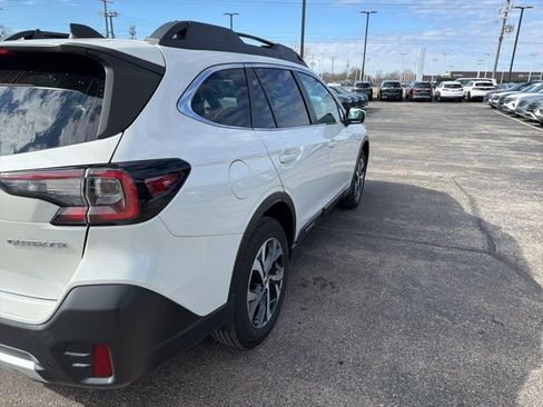 Used 2021 Subaru Outback Limited image 6