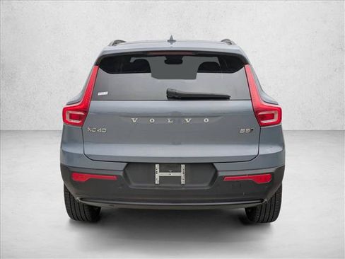 Used 2023 Volvo XC40 B5 Plus w/ Climate Package AWD/4WD image 6