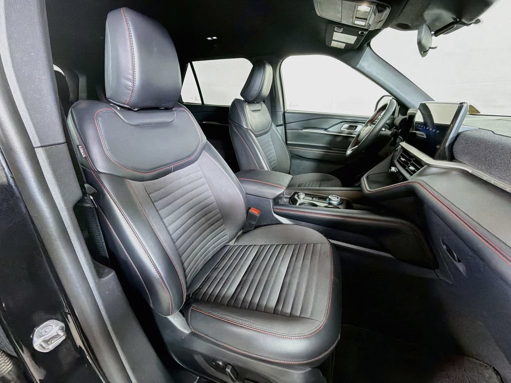 Used 2026 Ford Explorer ST-Line AWD/4WD image 25