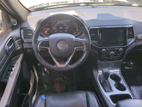 Used 2019 Jeep Grand Cherokee Overland RWD image 18