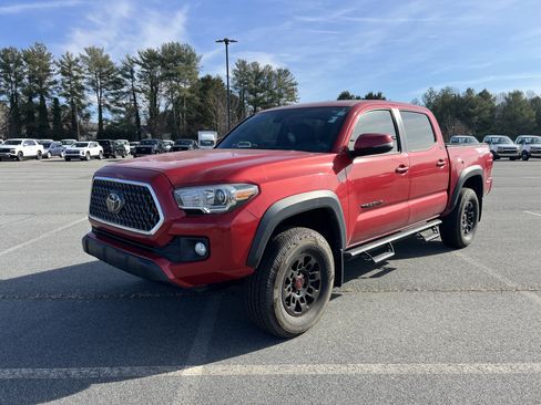 Used 2019 Toyota Tacoma TRD Off-Road image 24