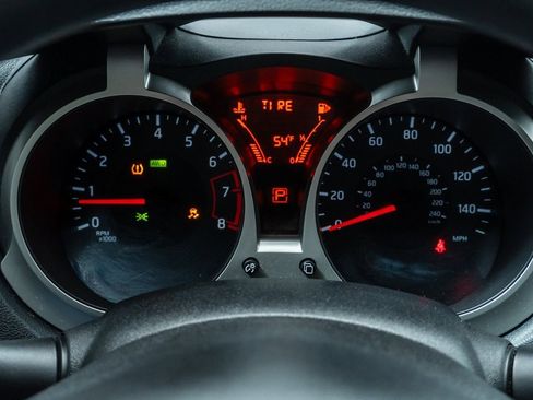 Used 2014 Nissan Juke S image 15