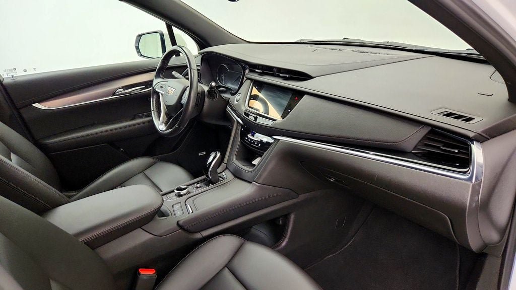 Used 2024 Cadillac XT6 Luxury FWD image 26