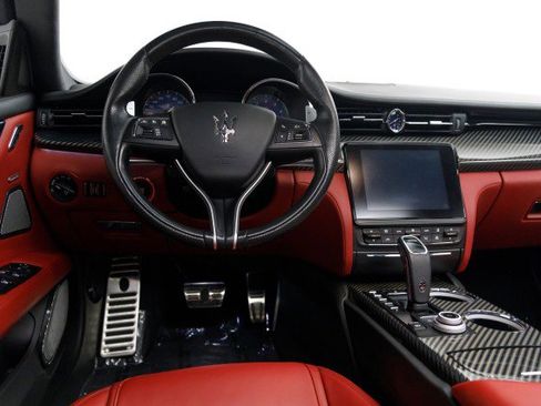 Used 2020 Maserati Quattroporte S GranSport image 14