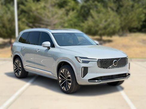 New 2026 Volvo XC90 T8 Plus w/ Protection Package Premier AWD/4WD image 4