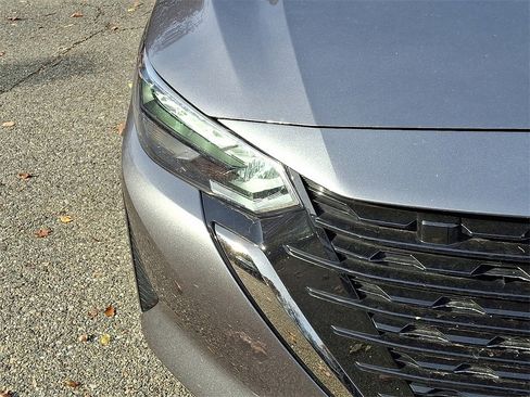 Certified 2025 Nissan Sentra SR image 10