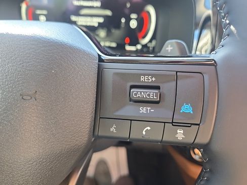 New 2026 Nissan Pathfinder Platinum image 17