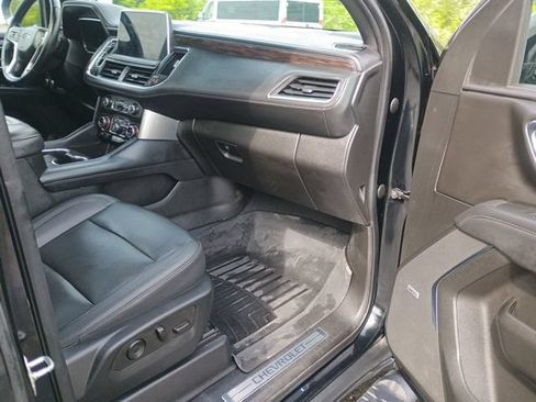 Used 2023 Chevrolet Tahoe Z71 w/ Luxury Package AWD/4WD image 12