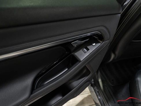 Used 2022 Land Rover Range Rover Evoque SE image 62