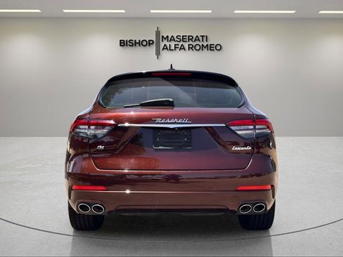 Used 2021 Maserati Levante AWD/4WD image 4